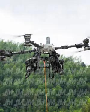 DJI AGRAS T100 Kit: 1 Dron + 3 Baterías + Cargador