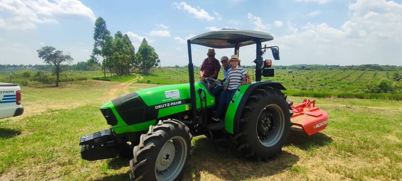 TRACTOR DEUTZ FAHR AGROLUX 410