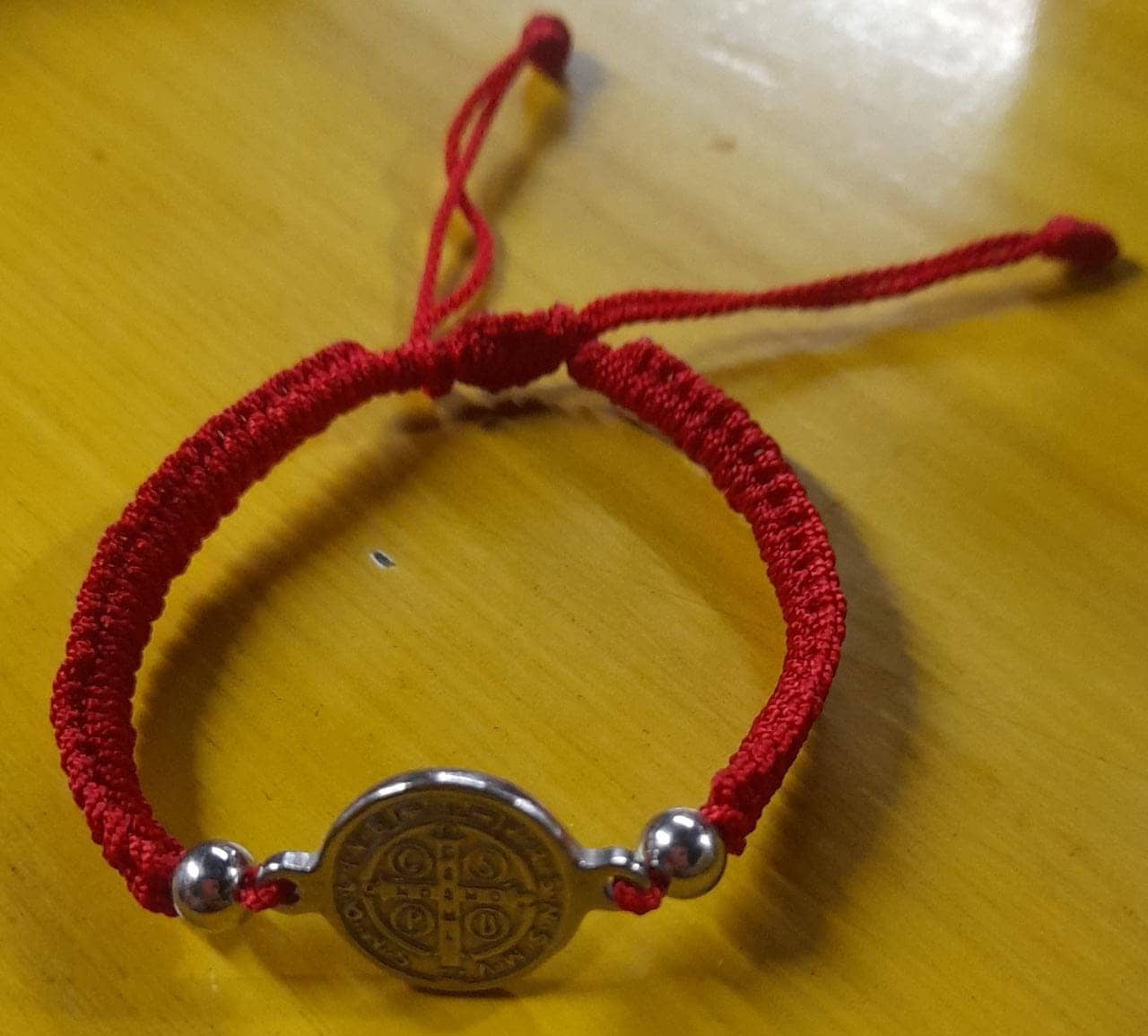 Pulseras en hilo | Diseños artesanales y personalizados