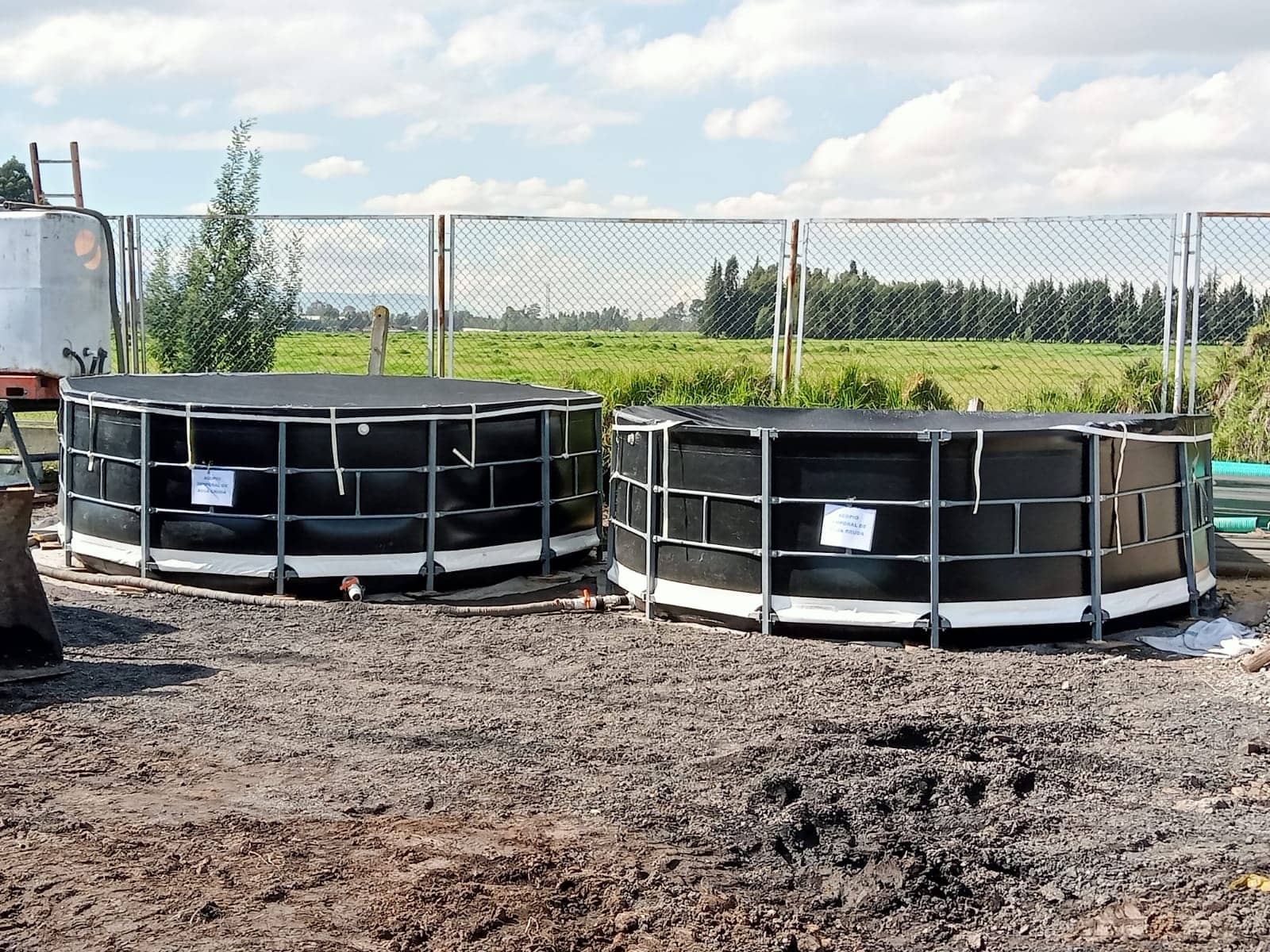 Tanque Agroindustrial, Geomembrana Referencia M - 16	Diámetro 5 metros Capacidad 20.000 litros Resistente y Durable