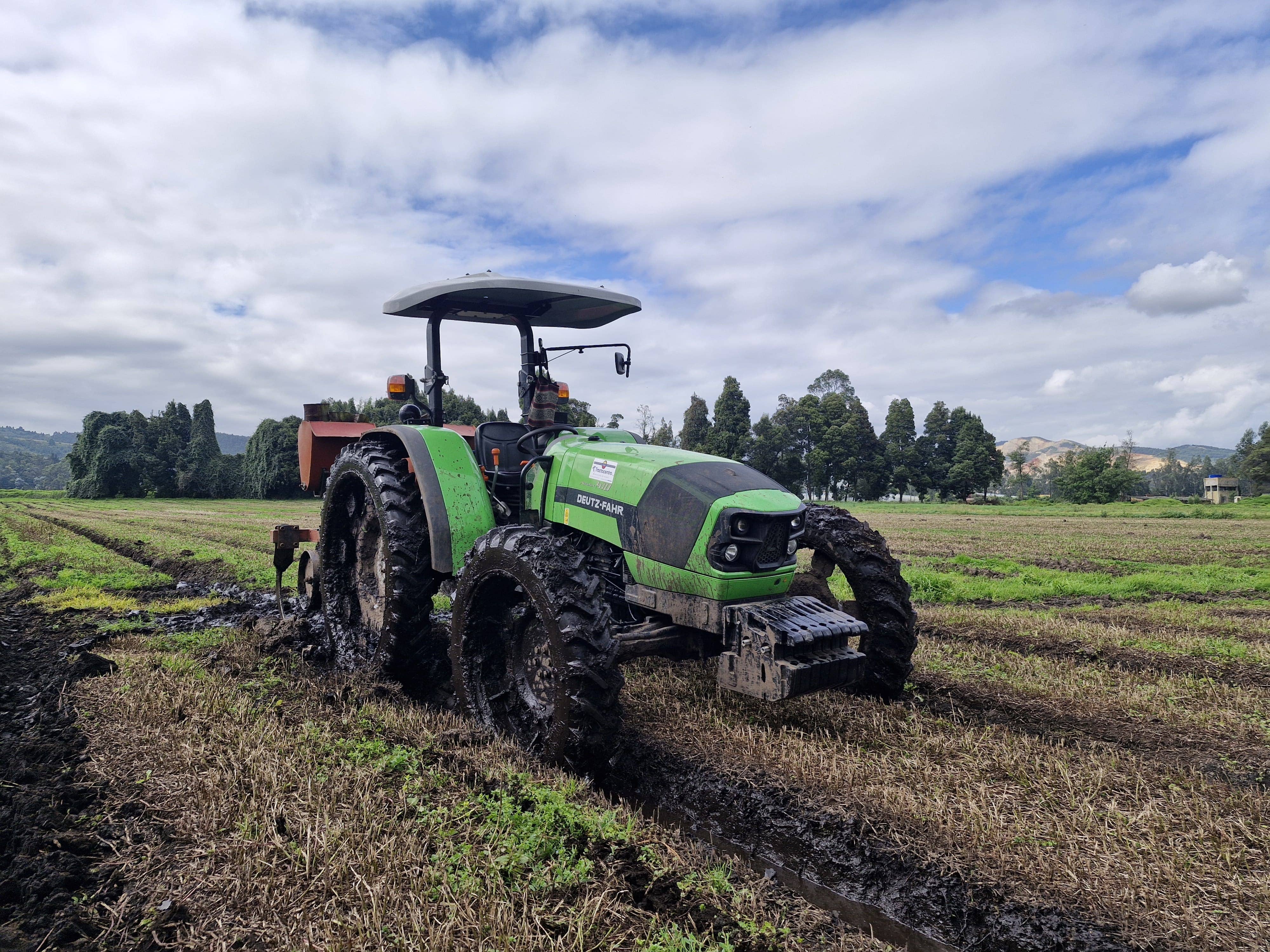 TRACTOR DEUTZ FAHR AGROLUX 410
