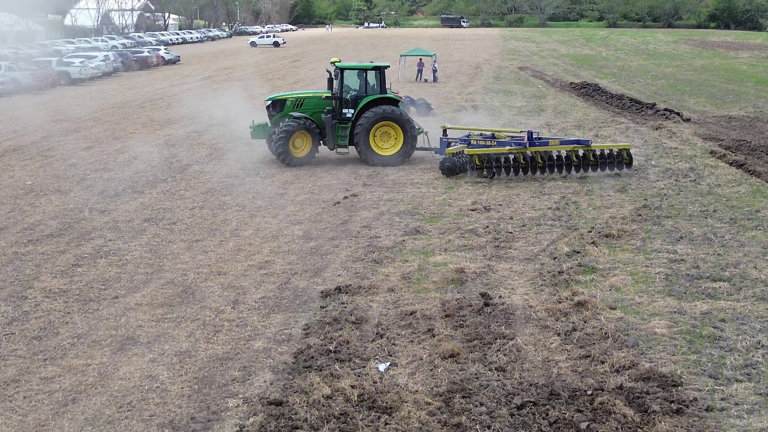 Rastra Aradora Pesada – Preparación del suelo de alta resistencia